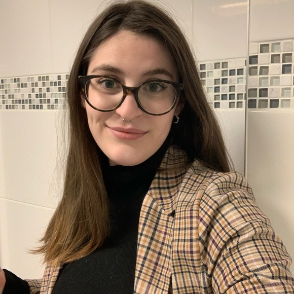 Meet your Posher, Sara-maude - Picture 3 of 3